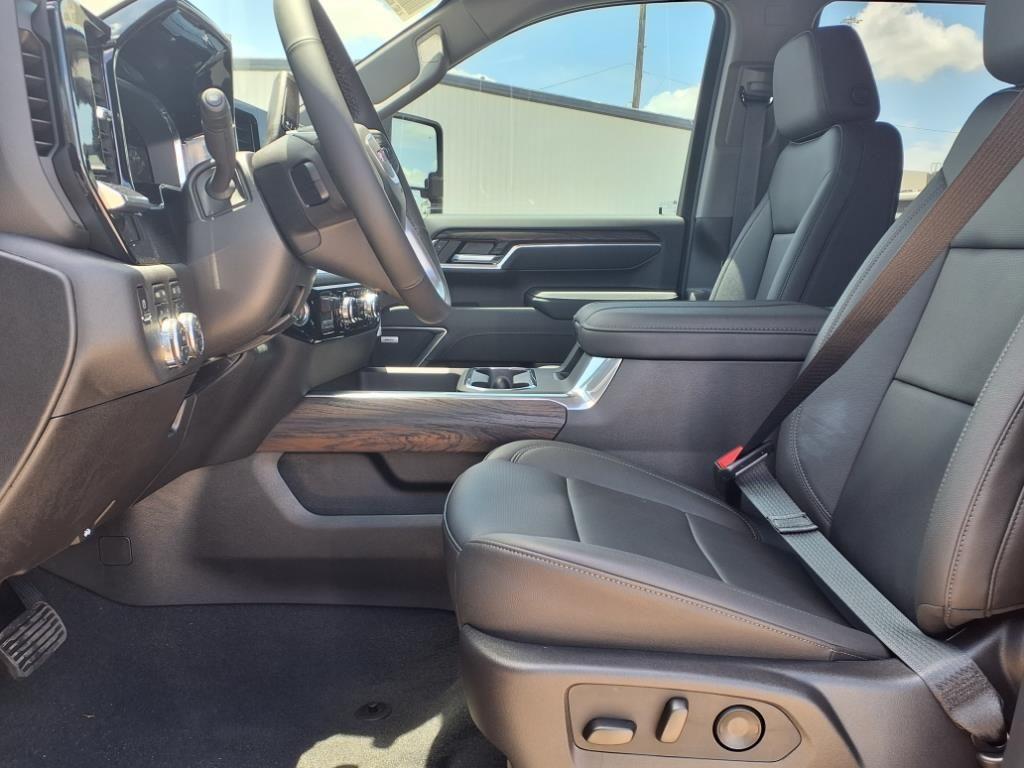 new 2025 GMC Sierra 2500 car, priced at $75,992