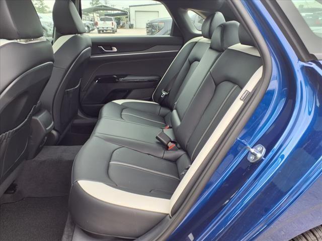 new 2025 Kia K5 car, priced at $30,095