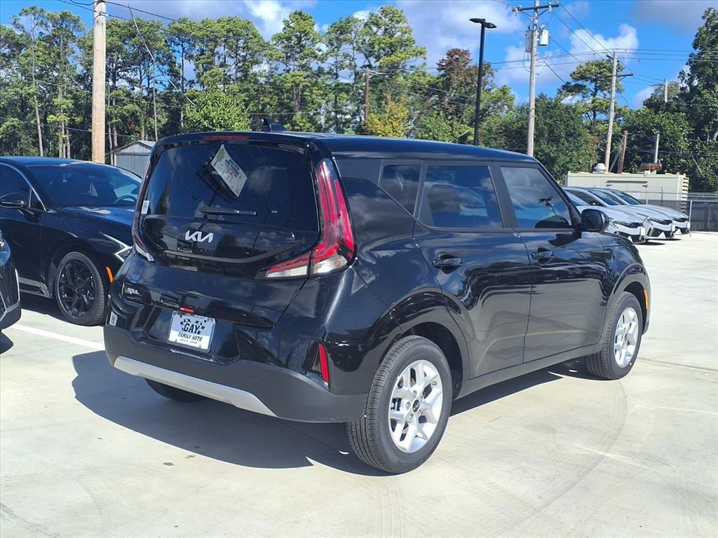 new 2025 Kia Soul car, priced at $21,398