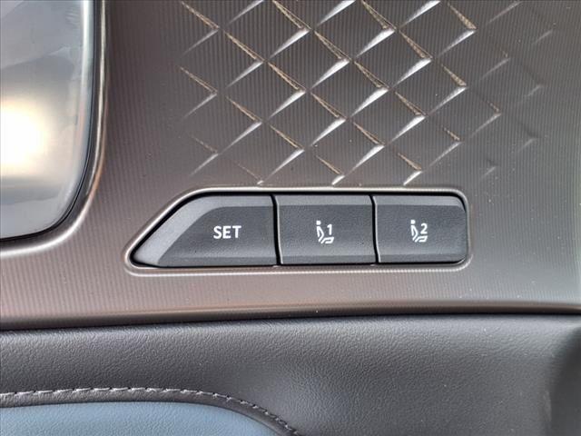 new 2025 Kia Sorento Hybrid car, priced at $43,878