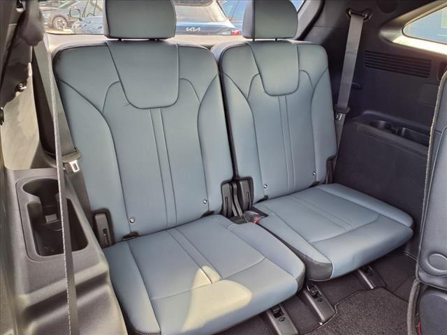 new 2025 Kia Sorento Hybrid car, priced at $43,878