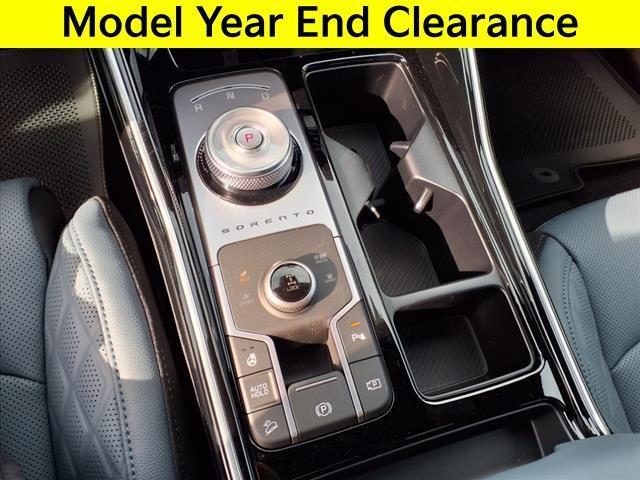 new 2025 Kia Sorento Hybrid car, priced at $43,345