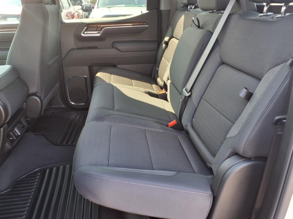 new 2025 GMC Sierra 1500 car, priced at $44,495