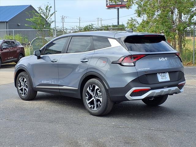 new 2025 Kia Sportage car, priced at $29,678