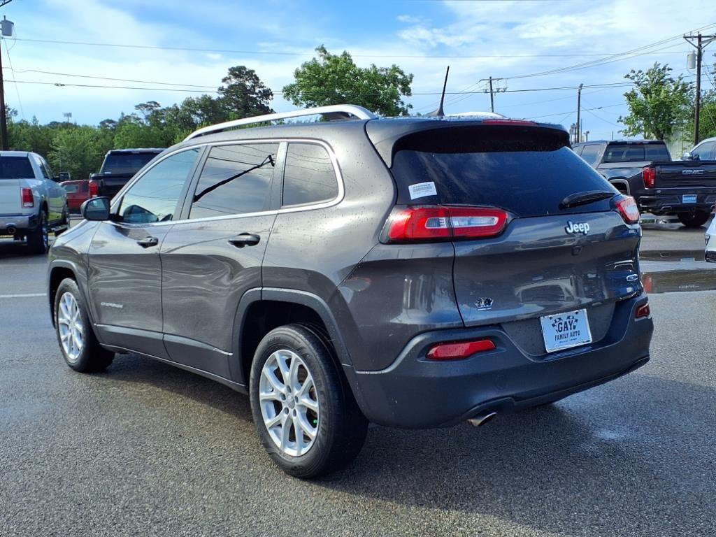 used 2018 Jeep Cherokee car, priced at $10,991