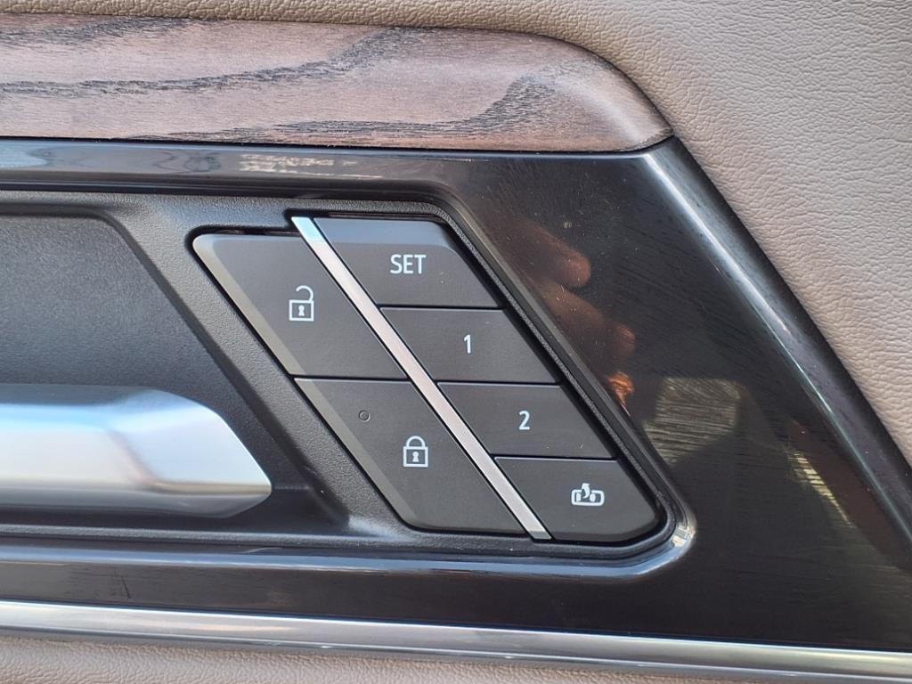 used 2025 GMC Yukon XL car, priced at $90,991