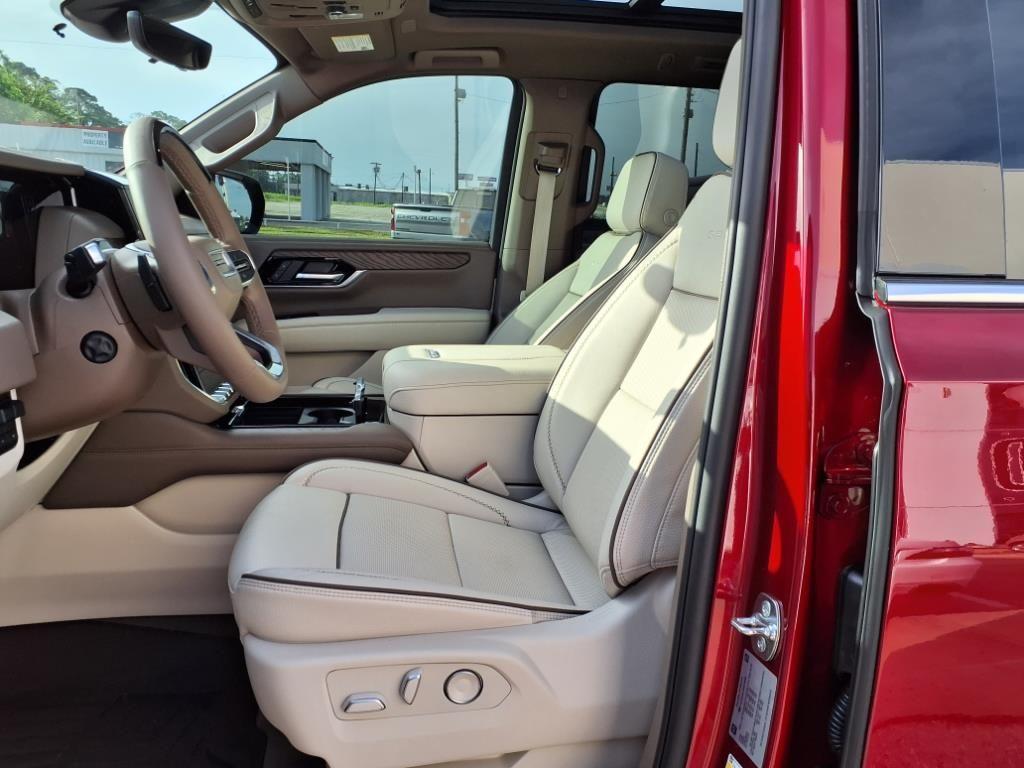 used 2025 GMC Yukon XL car, priced at $90,991
