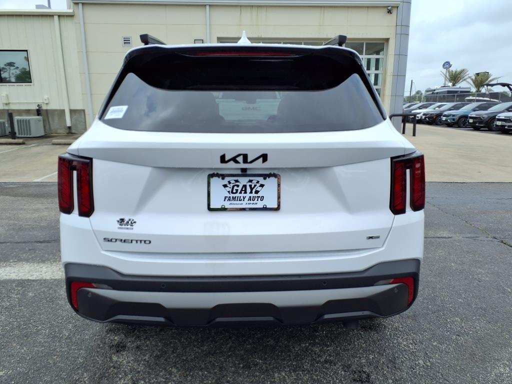 new 2025 Kia Sorento car, priced at $41,800
