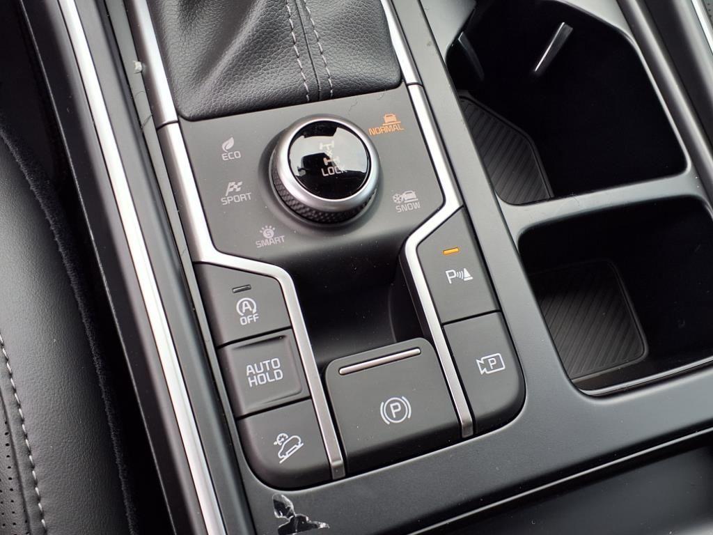 new 2025 Kia Sorento car, priced at $41,800