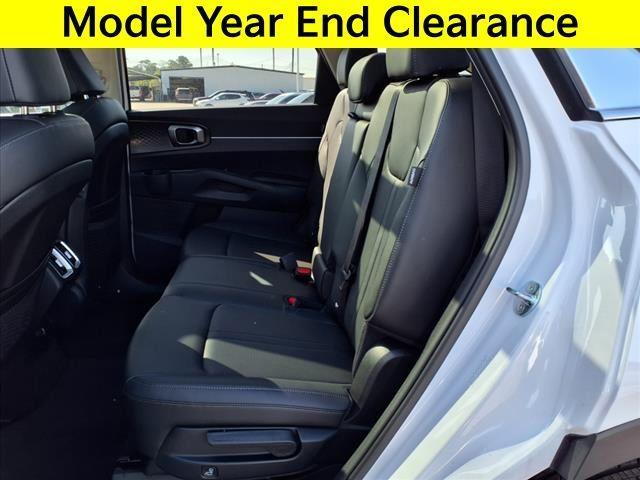 new 2025 Kia Sorento car, priced at $33,400