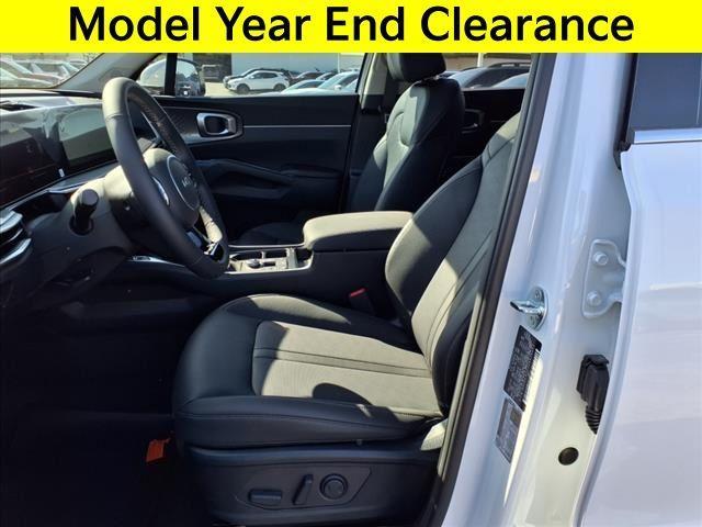 new 2025 Kia Sorento car, priced at $33,400