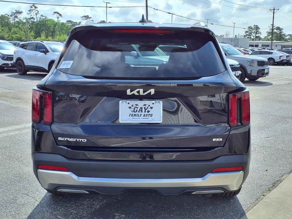 new 2025 Kia Sorento car, priced at $37,475