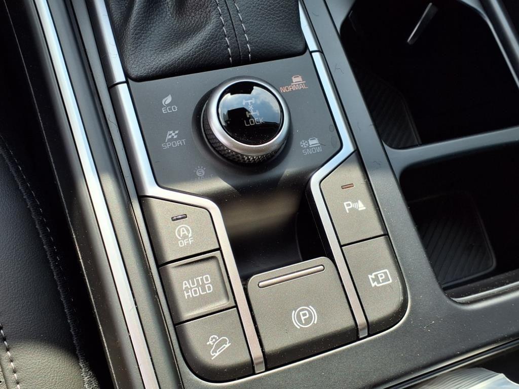 new 2025 Kia Sorento car, priced at $37,475