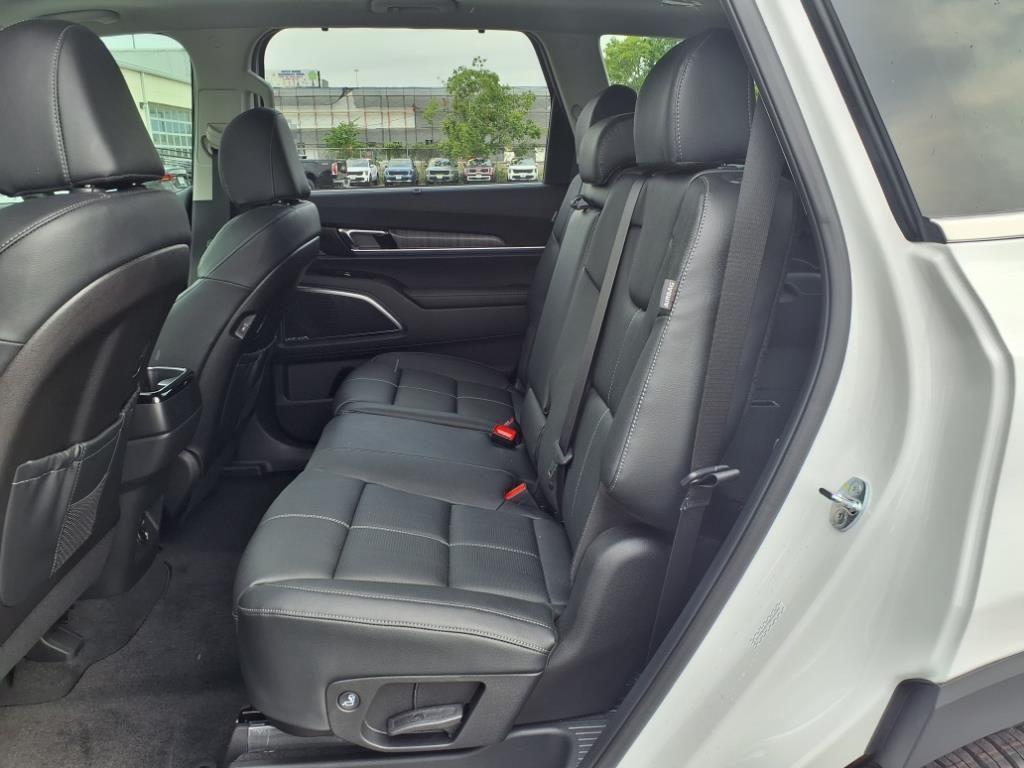 new 2025 Kia Telluride car, priced at $46,300