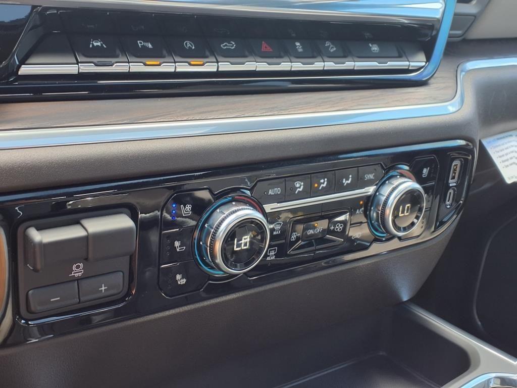 new 2025 GMC Sierra 1500 car, priced at $60,372