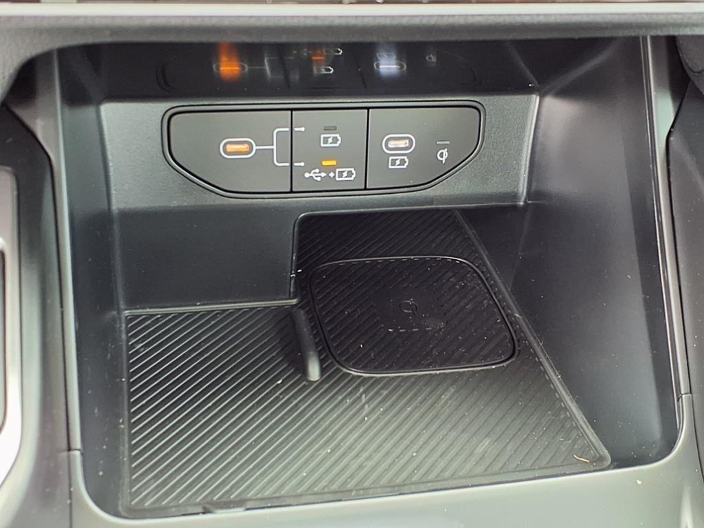 new 2025 Kia Sorento car, priced at $41,800