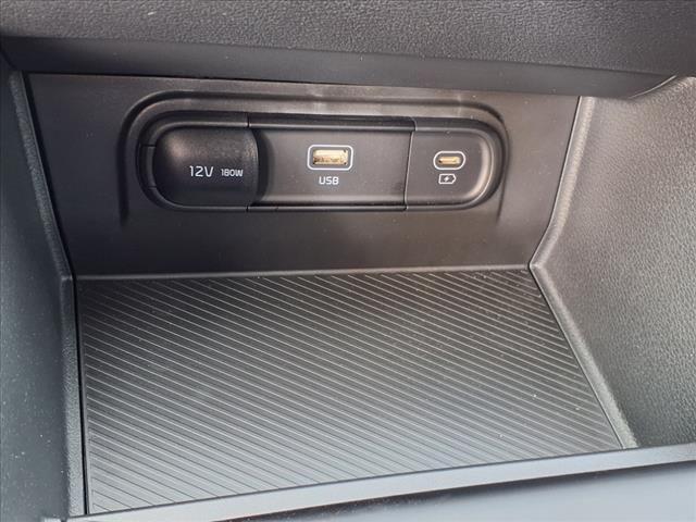 new 2025 Kia Sportage car, priced at $27,512