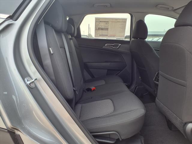 new 2025 Kia Sportage car, priced at $27,512
