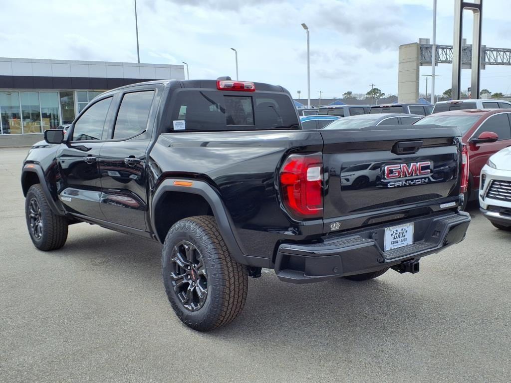 new 2025 GMC Canyon car, priced at $41,087