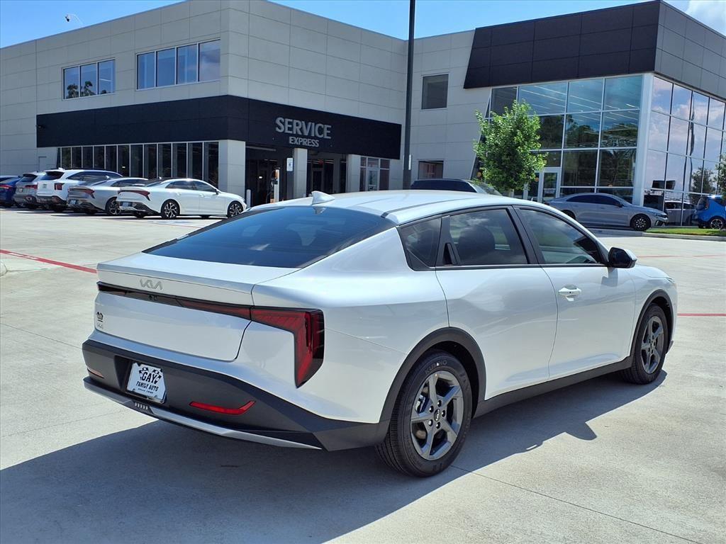 new 2025 Kia K4 car, priced at $23,332