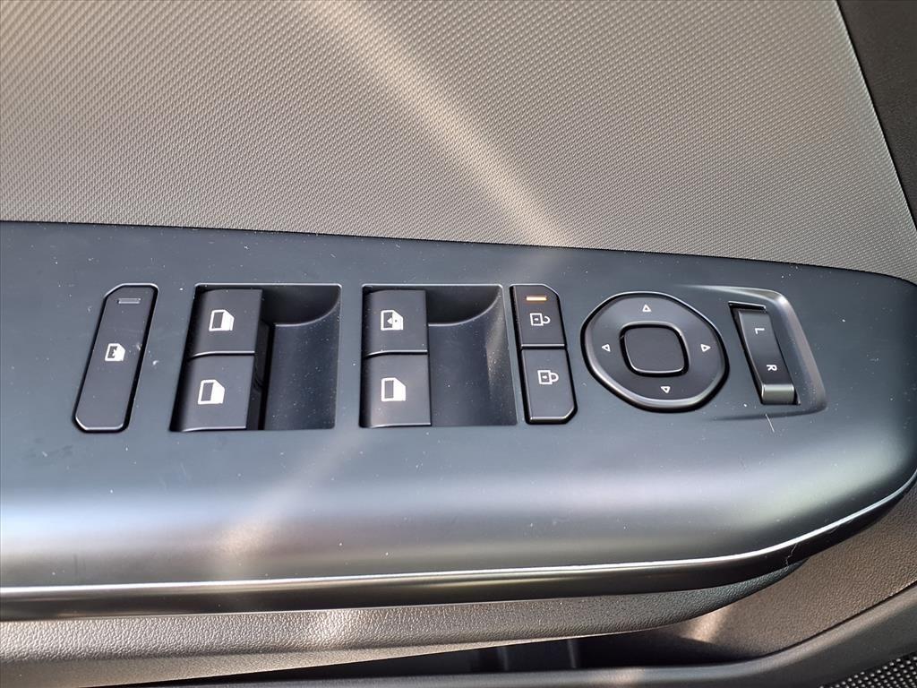 new 2025 Kia K4 car, priced at $23,332