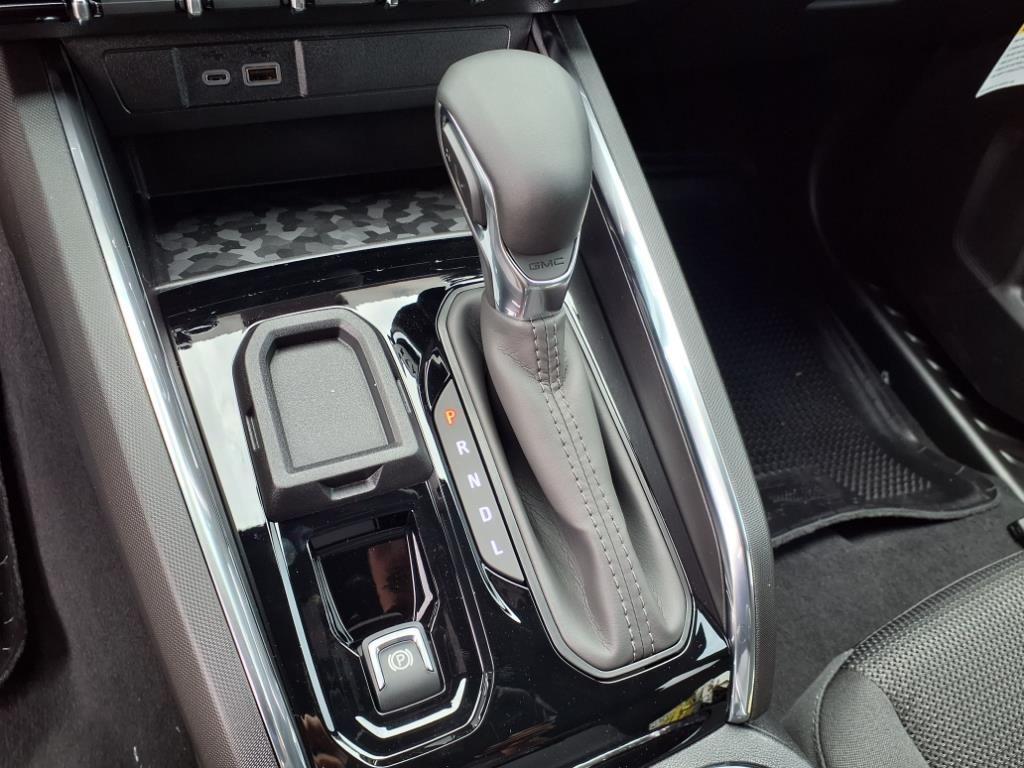 new 2025 GMC Canyon car, priced at $37,656