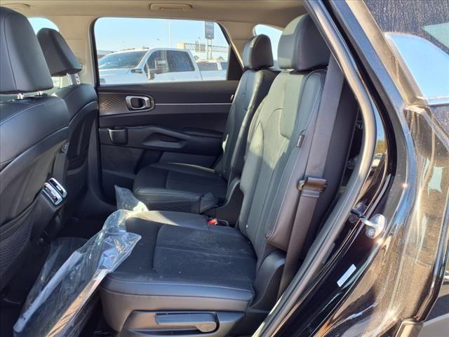 new 2025 Kia Sorento car, priced at $37,437