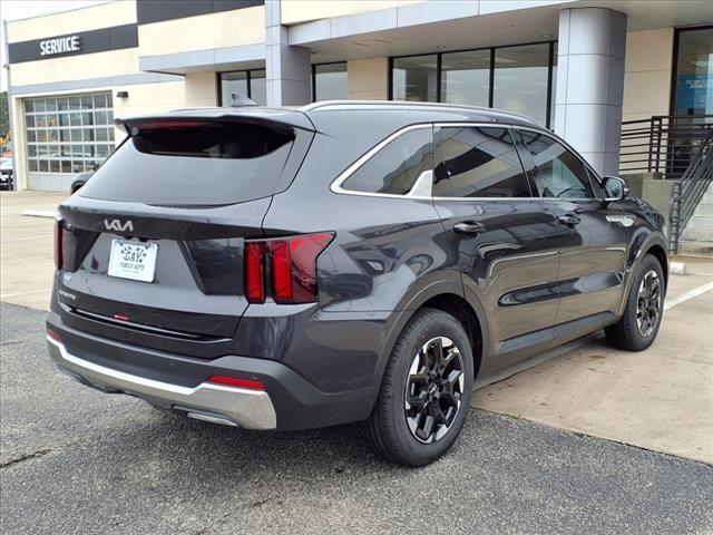 new 2025 Kia Sorento car, priced at $33,939