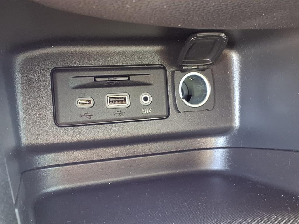 used 2020 Chevrolet Equinox car, priced at $18,893