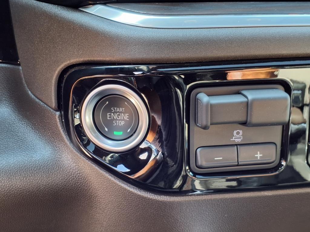 new 2025 GMC Sierra 1500 car, priced at $56,510
