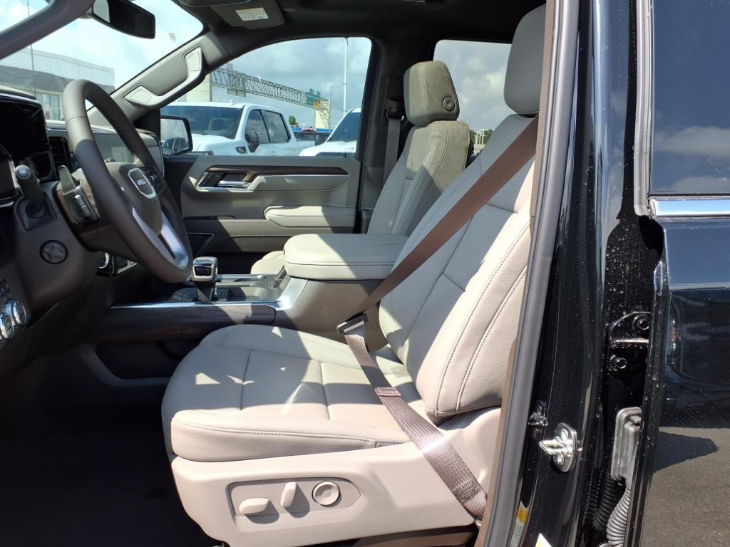 new 2025 GMC Sierra 1500 car, priced at $56,510