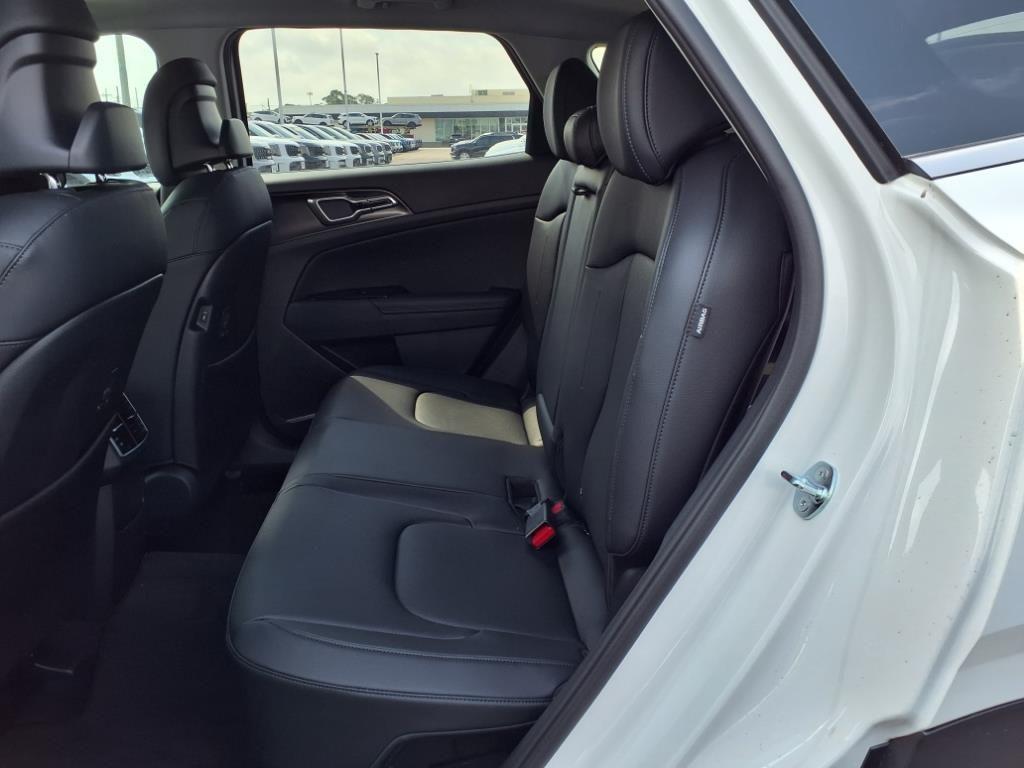 new 2025 Kia Sportage Hybrid car, priced at $33,574
