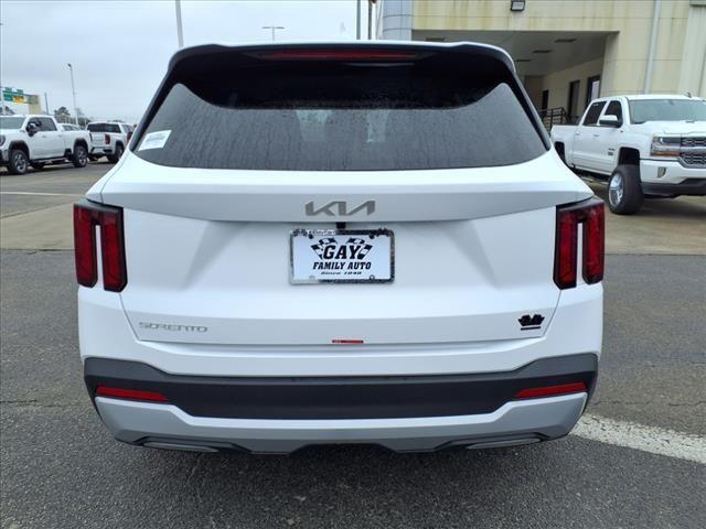 new 2025 Kia Sorento car, priced at $32,490
