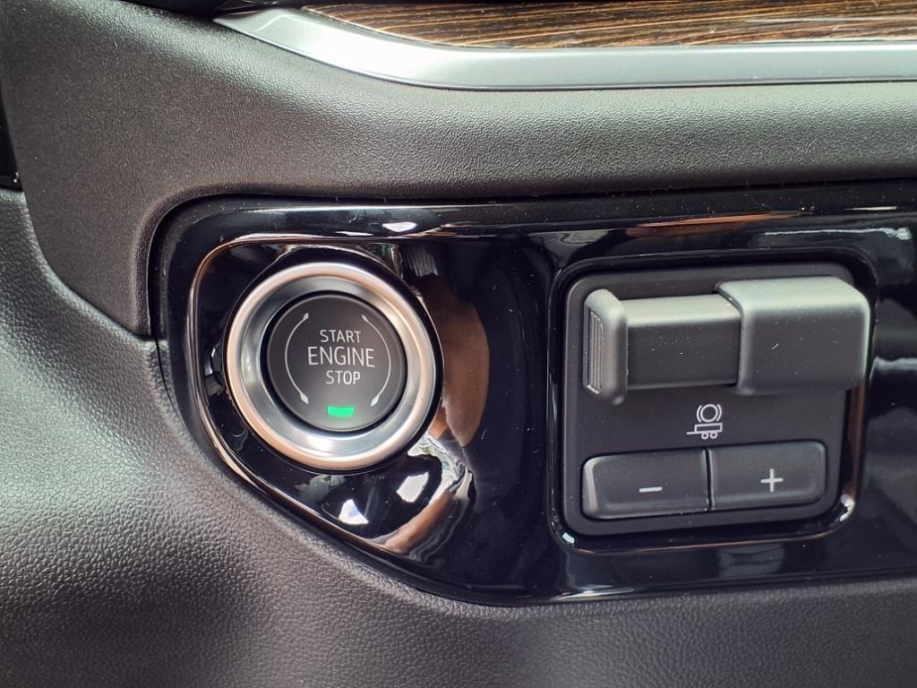 new 2025 GMC Sierra 1500 car, priced at $53,537