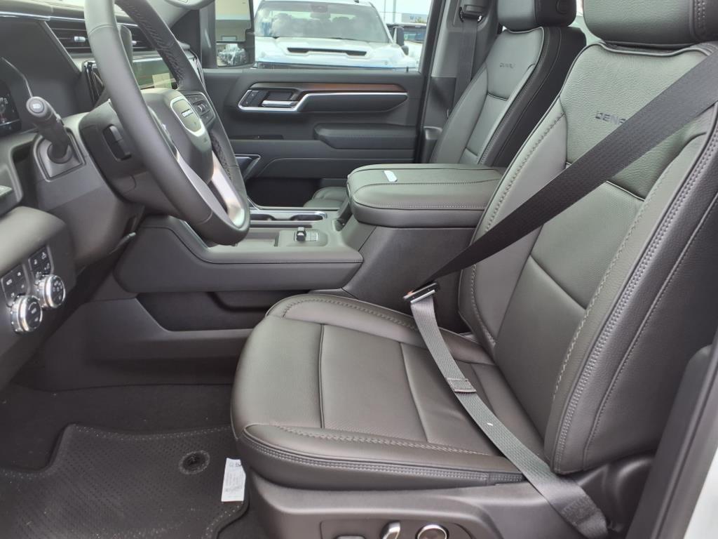 new 2025 GMC Sierra 3500 car, priced at $88,077