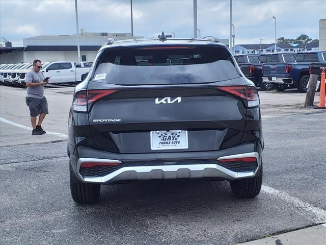 new 2025 Kia Sportage car, priced at $35,554