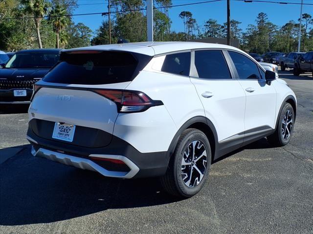 new 2025 Kia Sportage car, priced at $29,986