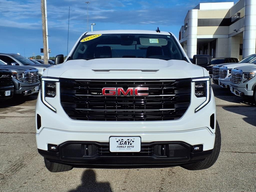 new 2025 GMC Sierra 1500 car, priced at $40,895