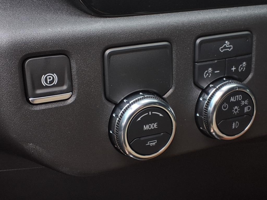 new 2025 GMC Sierra 1500 car, priced at $43,189