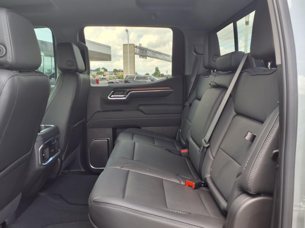 new 2025 GMC Sierra 1500 car, priced at $64,876