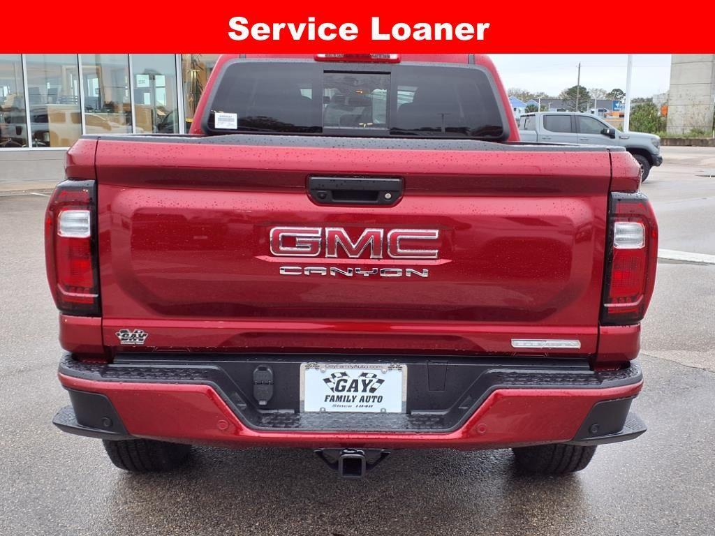 new 2025 GMC Canyon car, priced at $40,392