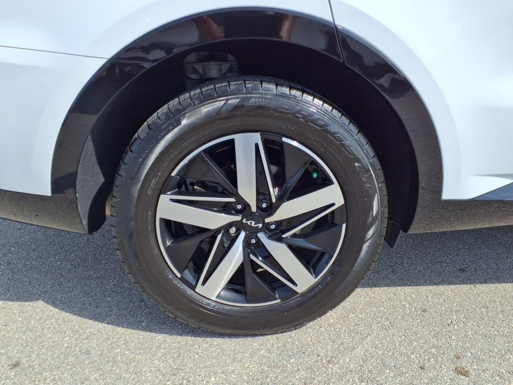 used 2023 Kia Sorento car, priced at $19,991