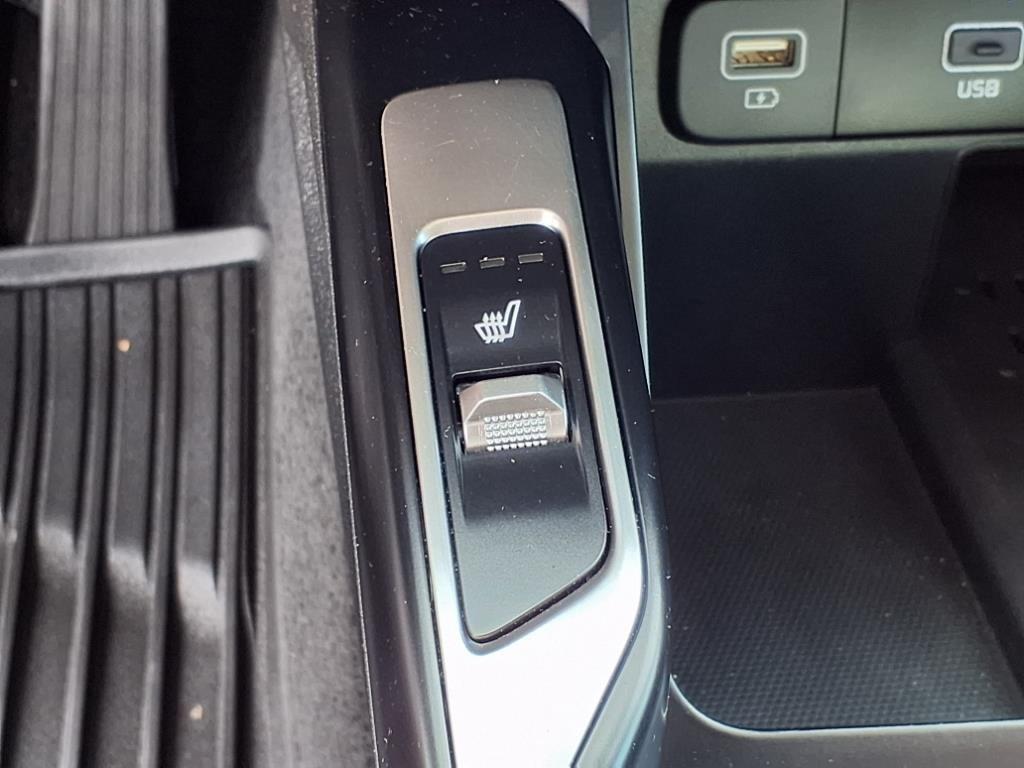 used 2023 Kia Sorento car, priced at $19,991
