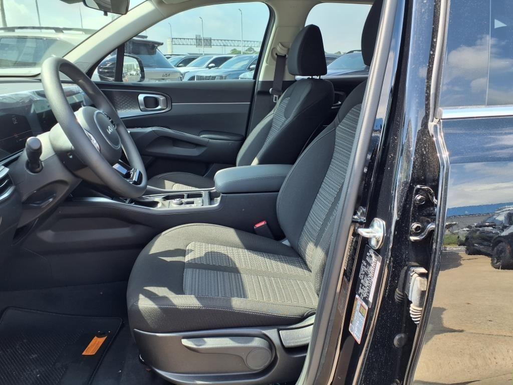 new 2025 Kia Sorento car, priced at $32,020