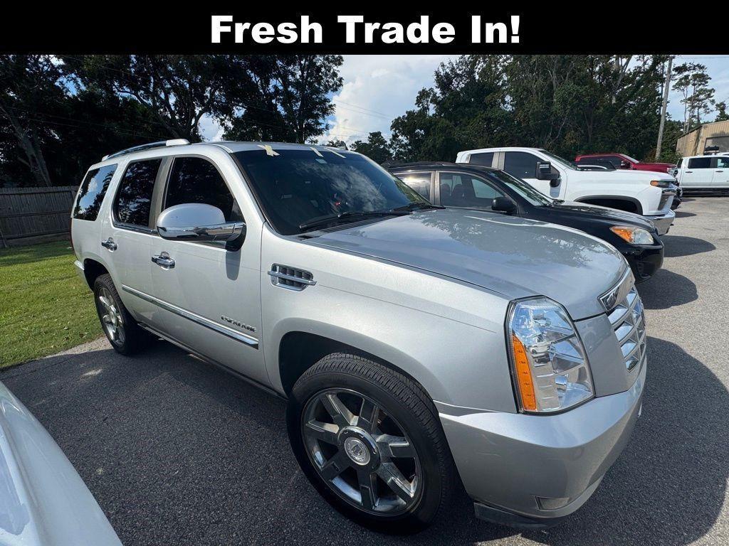 used 2010 Cadillac Escalade car, priced at $12,991