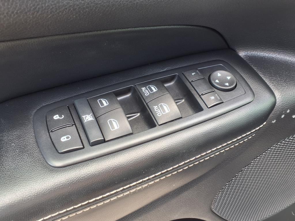 used 2017 Jeep Grand Cherokee car, priced at $13,991