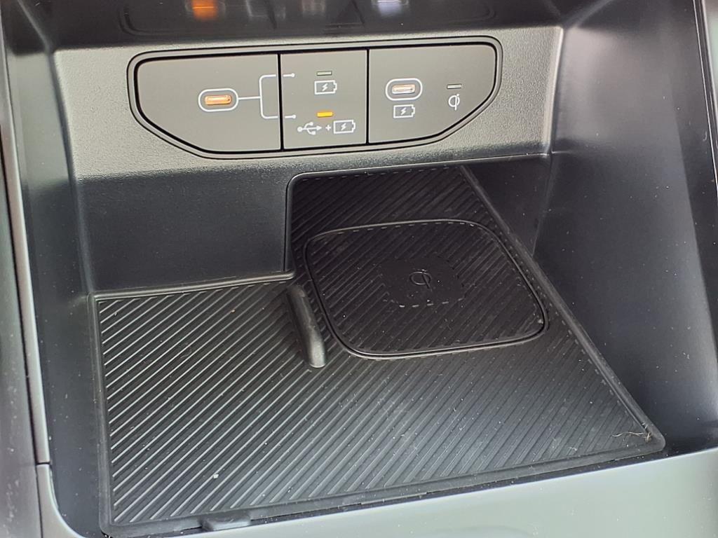 new 2025 Kia Sorento car, priced at $40,190
