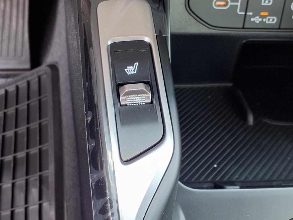 new 2025 Kia Sorento car, priced at $40,190