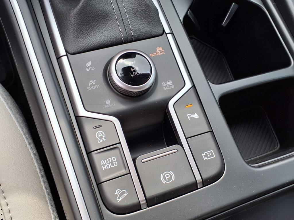 new 2025 Kia Sorento car, priced at $40,190