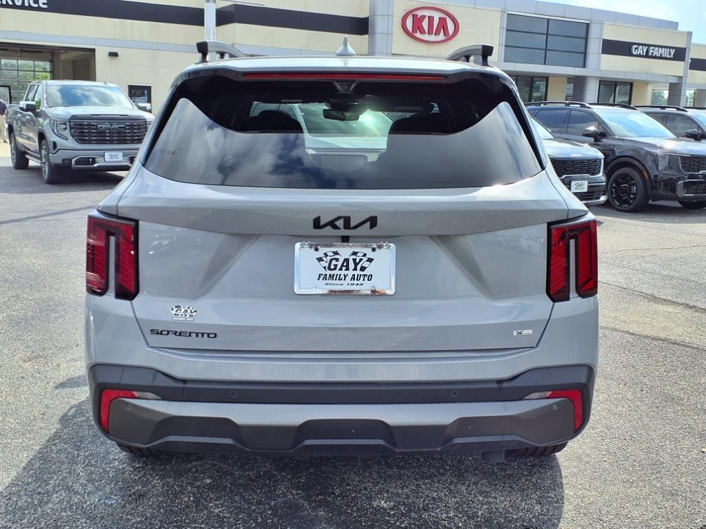 new 2025 Kia Sorento car, priced at $46,061